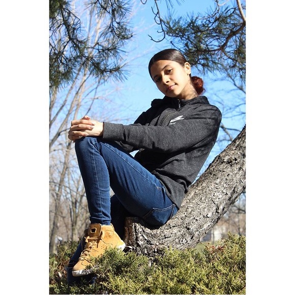 Meet your Posher, Isabel - Picture 1 of 1